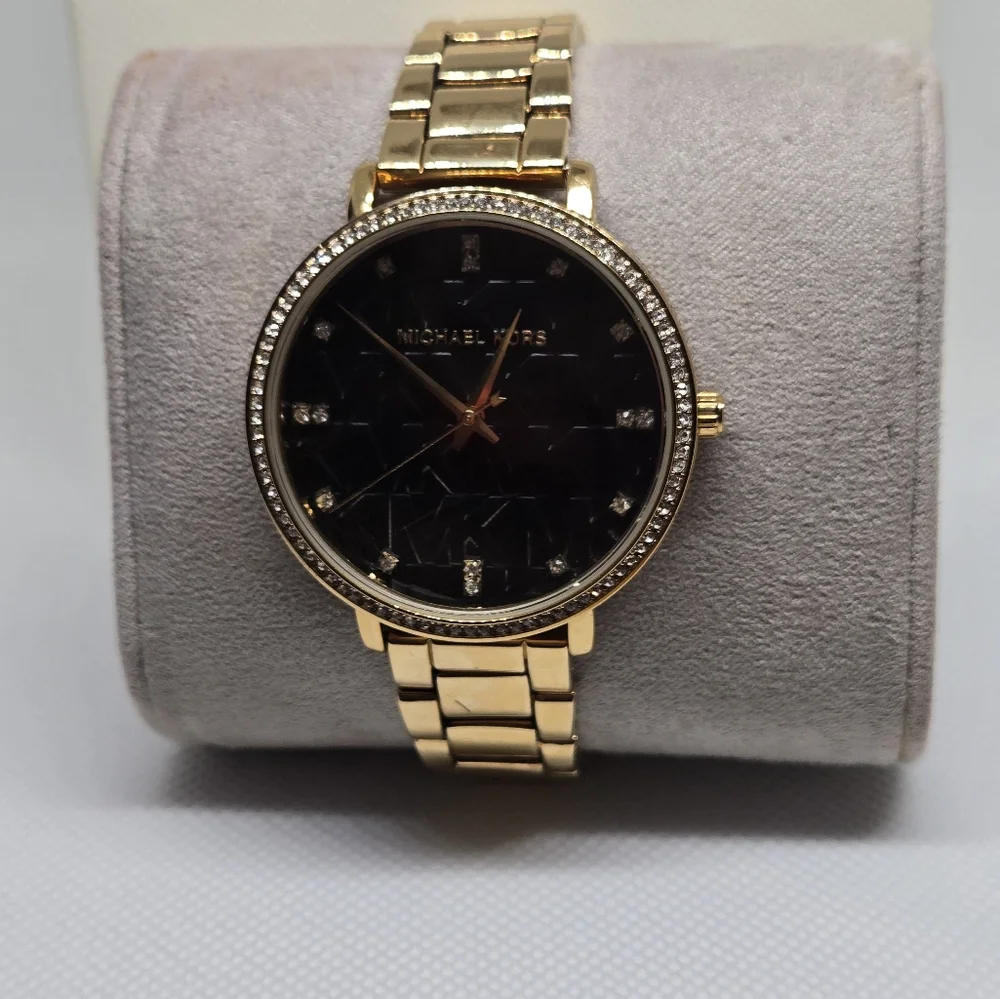 Michael Kors Gold Women Watch - Picture 4 of 16